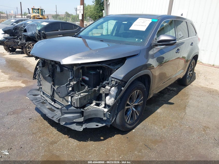 2018 Toyota Highlander VIN 5TDZZRFH7JS251742 IAAI salvage auction — FRONT END, Salvage (California), sold $6,750 on 2026-07-06 (photo 2)