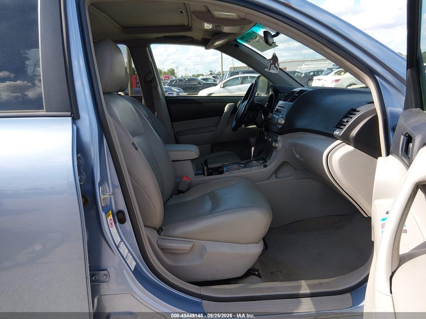 2010 Toyota Highlander VIN 5TDBK3EH8AS015069 IAAI salvage auction — NORMAL WEAR, Clear (Indiana), sold $1,125 on 2026-07-21 (photo 5)