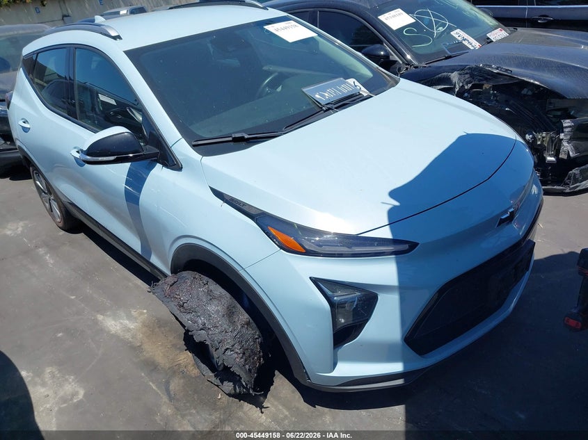 2022 Chevrolet Bolt euv VIN 1G1FY6S01N4111703 IAAI salvage auction — RIGHT FRONT, Salvage Title, sold $7,500 on 2026-07-31 (photo 1)