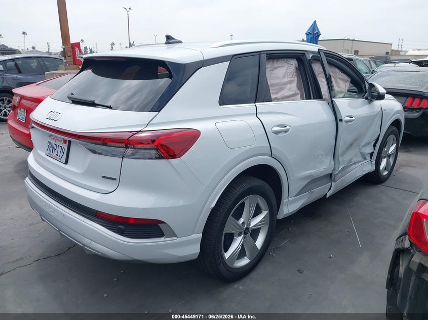 2023 Audi Q4 e-tron VIN WA1K2BFZ0PP058920 IAAI salvage auction — SIDE, Salvage Title, sold $13,100 on 2026-08-21 (photo 4)