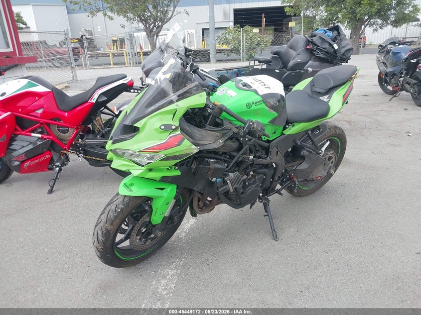 2023 Kawasaki Zx VIN ML5ZXCS17PDA00488 IAAI salvage auction — LEFT & RIGHT, Salvage (California), sold $2,500 on 2026-07-15 (photo 2)