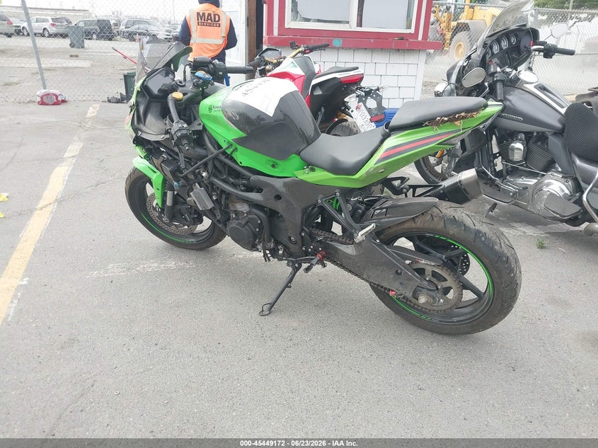 2023 Kawasaki Zx VIN ML5ZXCS17PDA00488 IAAI salvage auction — LEFT & RIGHT, Salvage (California), sold $2,500 on 2026-07-15 (photo 3)