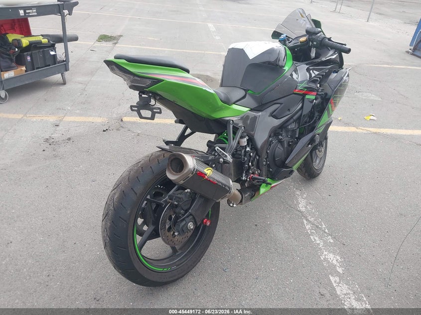 2023 Kawasaki Zx VIN ML5ZXCS17PDA00488 IAAI salvage auction — LEFT & RIGHT, Salvage (California), sold $2,500 on 2026-07-15 (photo 4)