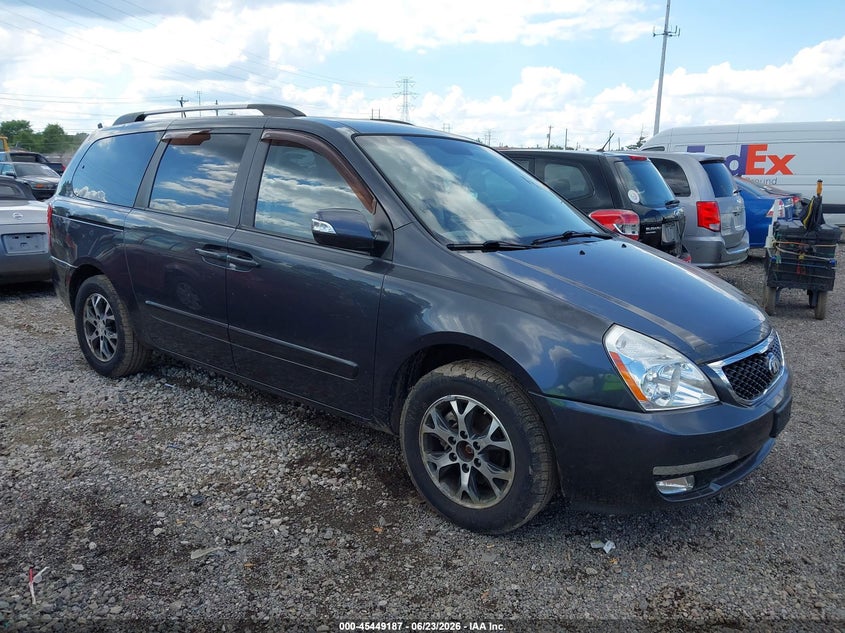 2014 Kia SEDONA VIN KNDMG4C70E6553765 IAAI salvage auction — NORMAL WEAR, Salvage Title, sold $575 on 2026-08-23 (photo 1)
