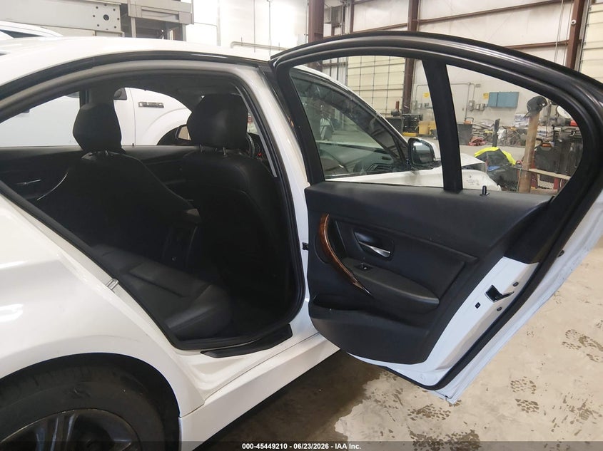2015 BMW VIN WBA3C1C57FP851601 IAAI salvage auction — FRONT END, Salvage Title, sold $675 on 2026-08-21 (photo 8)