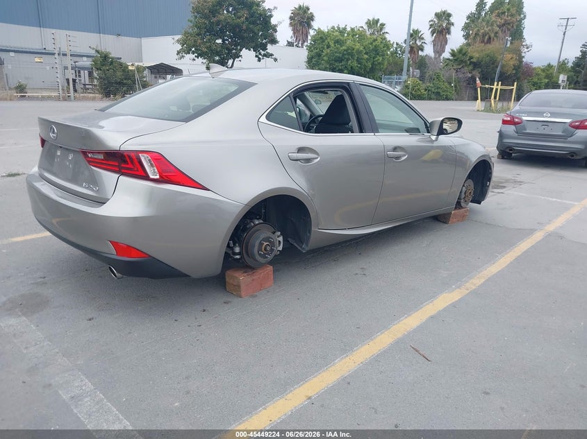 2014 Lexus Is VIN JTHBF1D26E5012252 IAAI salvage auction — SIDE, Salvage Title, sold $4,800 on 2026-07-31 (photo 4)