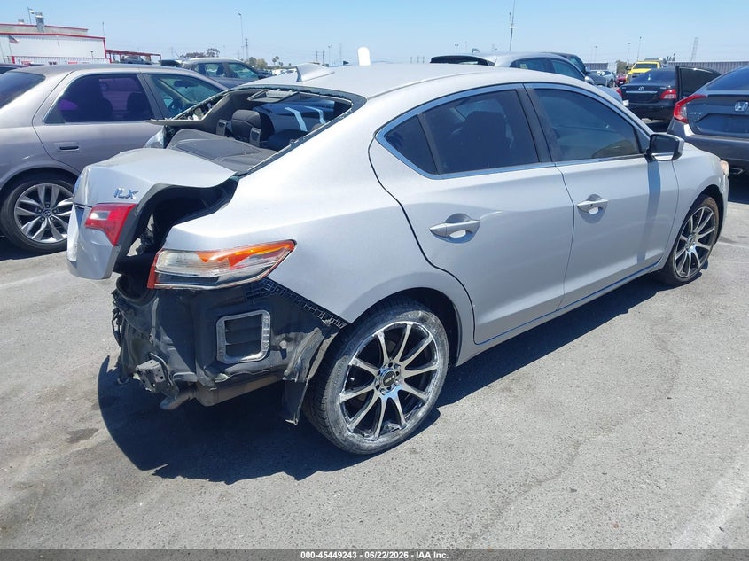 2013 Acura Ilx VIN 19VDE1F54DE021287 IAAI salvage auction — NORMAL WEAR, Salvage Title - Dealer (California), sold $725 on 2026-07-09 (photo 4)