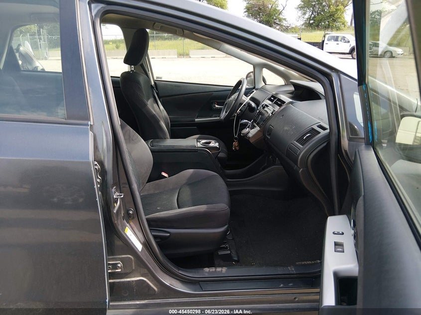 2015 Toyota Prius v VIN JTDZN3EU3FJ036290 IAAI salvage auction — NORMAL WEAR, Certificate Of Title (Nebraska), sold $800 on 2026-07-23 (photo 5)