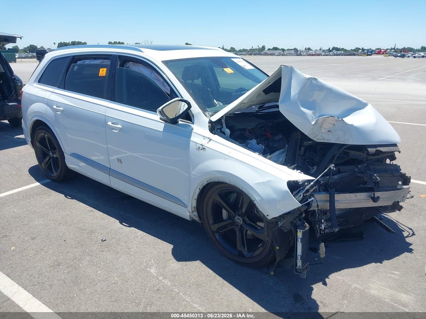 2019 Audi Q7 VIN WA1VAAF75KD004080 IAAI salvage auction — BIOHAZARD/CHEMICAL, Salvage Title, sold $1,650 on 2026-07-21 (photo 1)