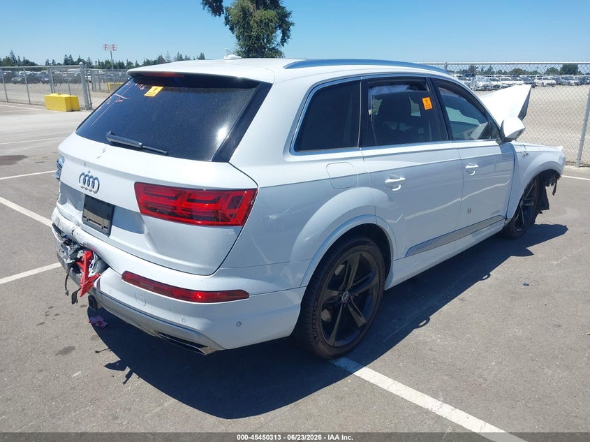2019 Audi Q7 VIN WA1VAAF75KD004080 IAAI salvage auction — BIOHAZARD/CHEMICAL, Salvage Title, sold $1,650 on 2026-07-21 (photo 4)