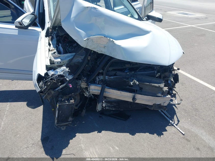 2019 Audi Q7 VIN WA1VAAF75KD004080 IAAI salvage auction — BIOHAZARD/CHEMICAL, Salvage Title, sold $1,650 on 2026-07-21 (photo 6)