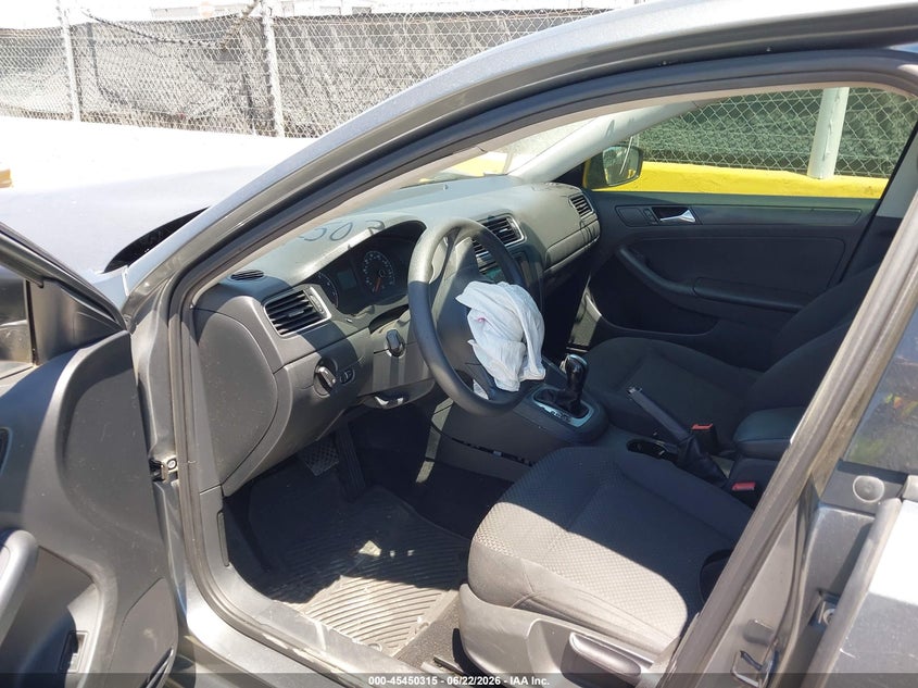 2014 Volkswagen Jetta VIN 3VW2K7AJ9EM314069 IAAI salvage auction — NORMAL WEAR, Salvage (California), sold $375 on 2026-07-09 (photo 5)