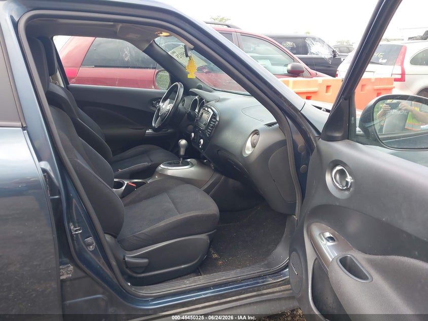 2013 Nissan Juke VIN JN8AF5MR6DT219823 IAAI salvage auction — HAIL, Clear (Illinois), sold $625 on 2026-07-29 (photo 5)