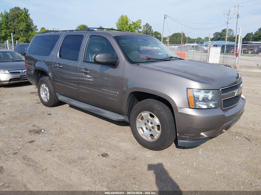 2013 Chevrolet Suburban VIN 1GNSKJE71DR267011 IAAI salvage auction — NORMAL WEAR, Clear (Virginia), sold $875 on 2026-07-18 (photo 1)