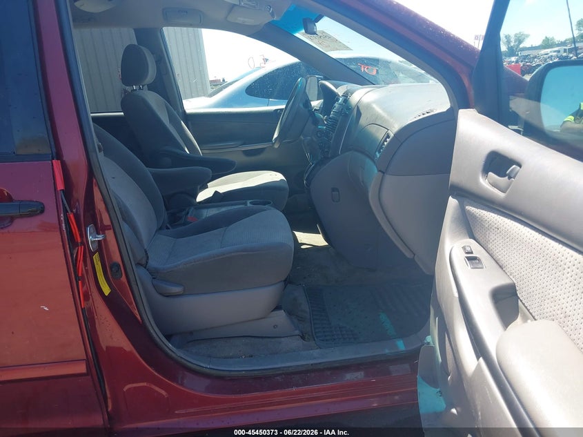 2007 Toyota Sienna VIN 5TDZK23C77S043244 IAAI salvage auction — NORMAL WEAR, Clear (Utah), sold $350 on 2026-07-16 (photo 5)