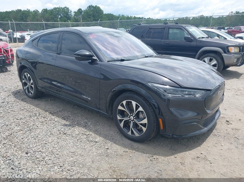 2022 Ford Mustang mach-e VIN 3FMTK3SU8NMA15399 IAAI salvage auction — SIDE, Salvage Title, sold $10,500 on 2026-07-31 (photo 1)