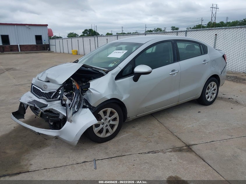 2014 Kia Rio VIN KNADN4A3XE6330684 IAAI salvage auction — NORMAL WEAR, Clear (Missouri), sold $275 on 2026-07-28 (photo 2)