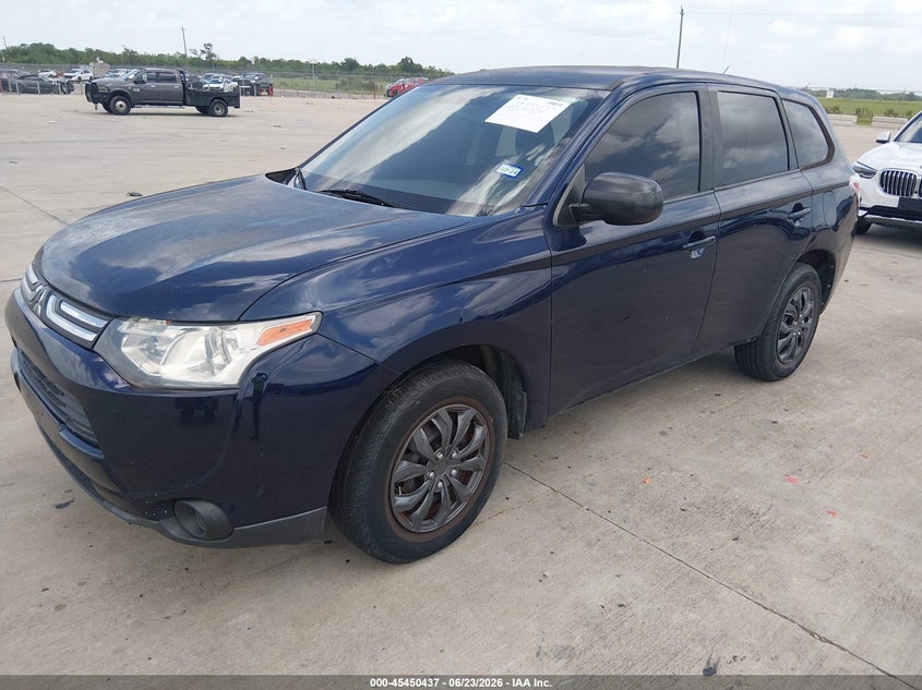 2014 Mitsubishi Outlander VIN JA4AD2A35EZ017211 IAAI salvage auction — NORMAL WEAR, Clear (Montana), sold $625 on 2026-07-17 (photo 2)