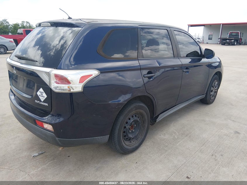 2014 Mitsubishi Outlander VIN JA4AD2A35EZ017211 IAAI salvage auction — NORMAL WEAR, Clear (Montana), sold $625 on 2026-07-17 (photo 4)