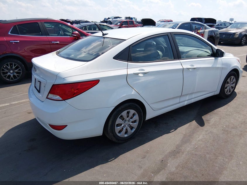 2017 Hyundai Accent VIN KMHCT4AE8HU326182 IAAI salvage auction — NORMAL WEAR, Clear (North Carolina), sold $1,100 on 2026-07-29 (photo 4)