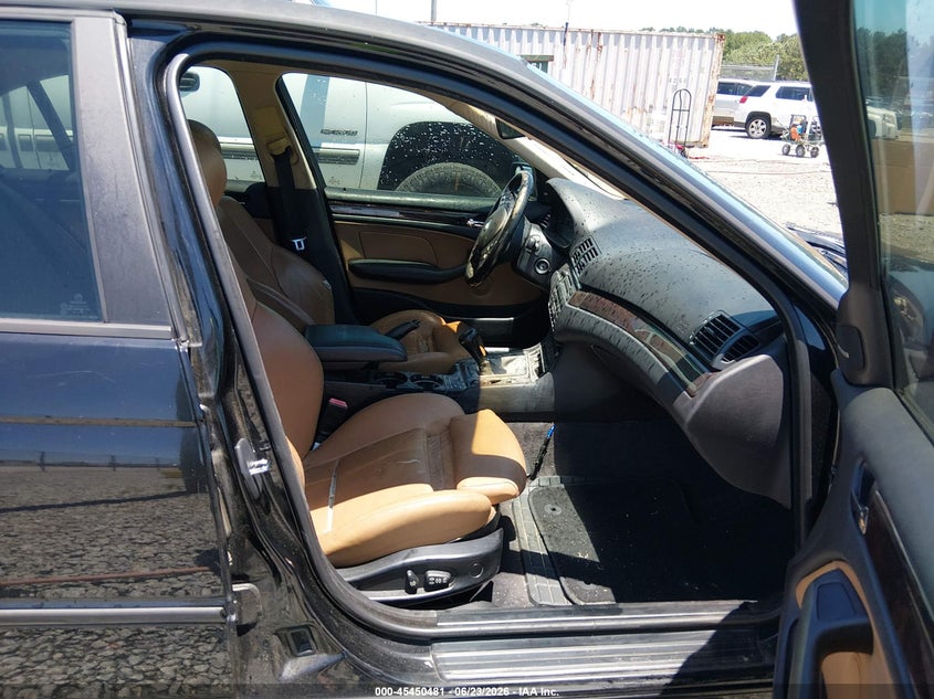 2005 BMW 3 series VIN WBAEV33475KL64917 IAAI salvage auction — NORMAL WEAR, Repossession Paperwork (Georgia), sold $550 on 2026-07-31 (photo 5)