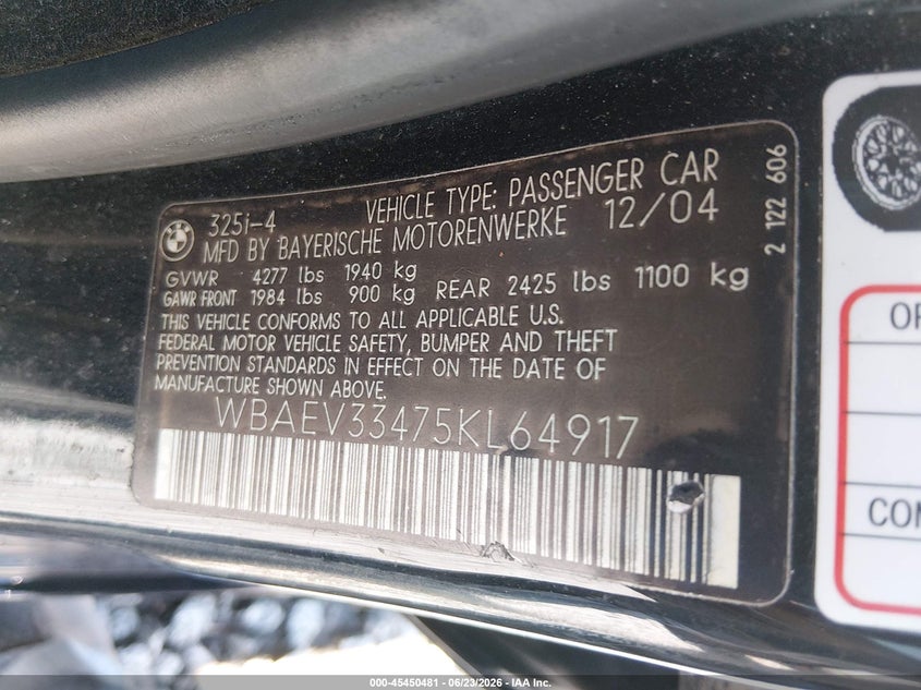 2005 BMW 3 series VIN WBAEV33475KL64917 IAAI salvage auction — NORMAL WEAR, Repossession Paperwork (Georgia), sold $550 on 2026-07-31 (photo 9)