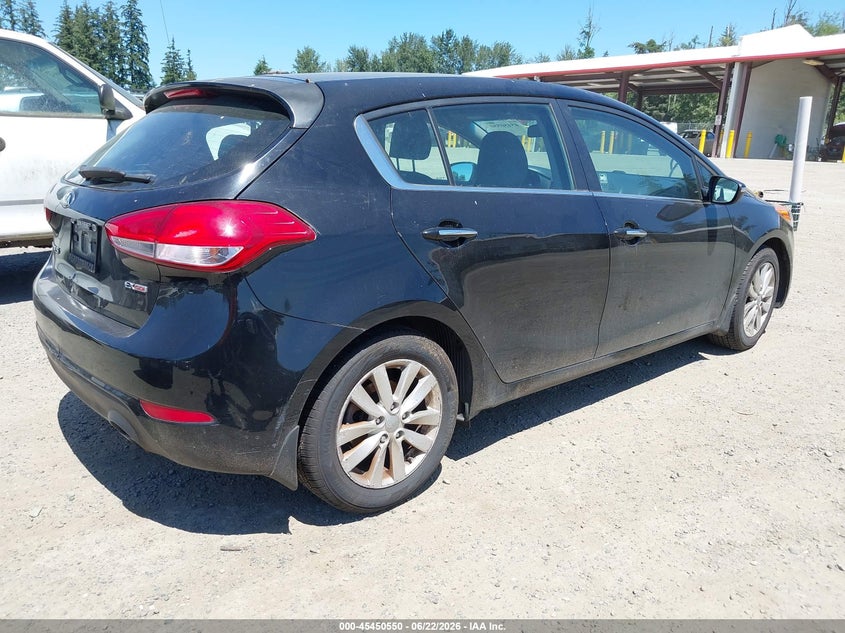 2015 Kia Forte VIN KNAFX5A8XF5300290 IAAI salvage auction — NORMAL WEAR, Clear (Washington), sold $450 on 2026-07-22 (photo 4)