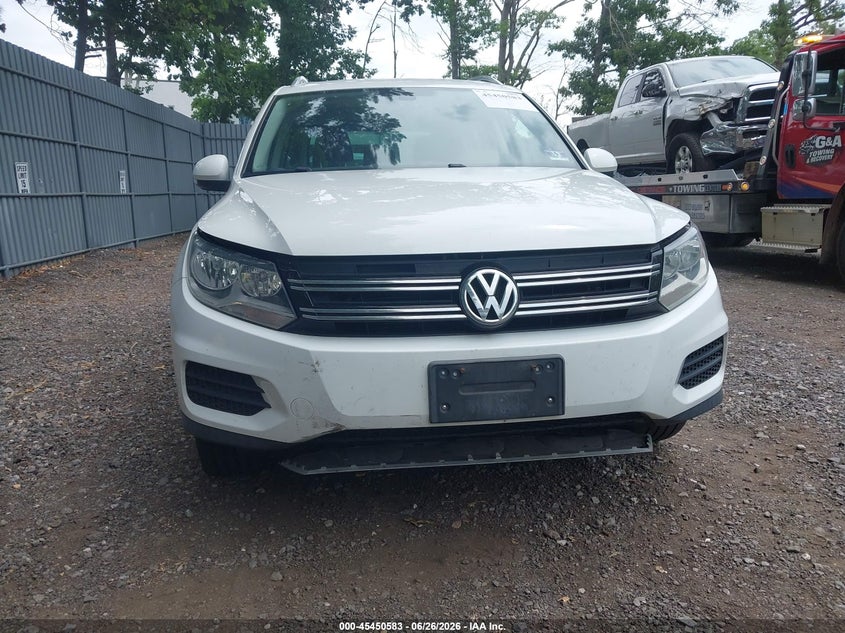 2017 Volkswagen Tiguan VIN WVGSV7AX0HK031372 IAAI salvage auction — NORMAL WEAR, Clear (New Jersey), sold $2,075 on 2026-07-22 (photo 6)