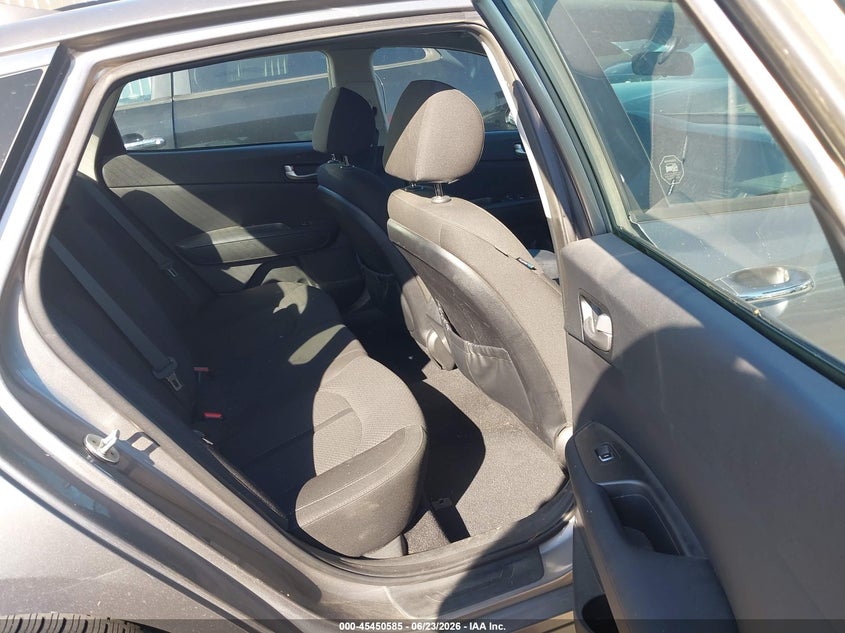 2016 Kia Optima VIN 5XXGT4L38GG069157 IAAI salvage auction — NORMAL WEAR, Clear - Dealer Only (California), sold $1,125 on 2026-07-14 (photo 8)