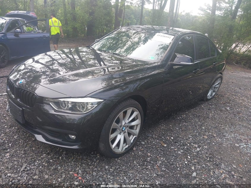 2018 BMW 3er VIN WBA8A3C5XJA489654 IAAI salvage auction — LEFT REAR, Salvage Title, sold $4,300 on 2026-08-18 (photo 2)