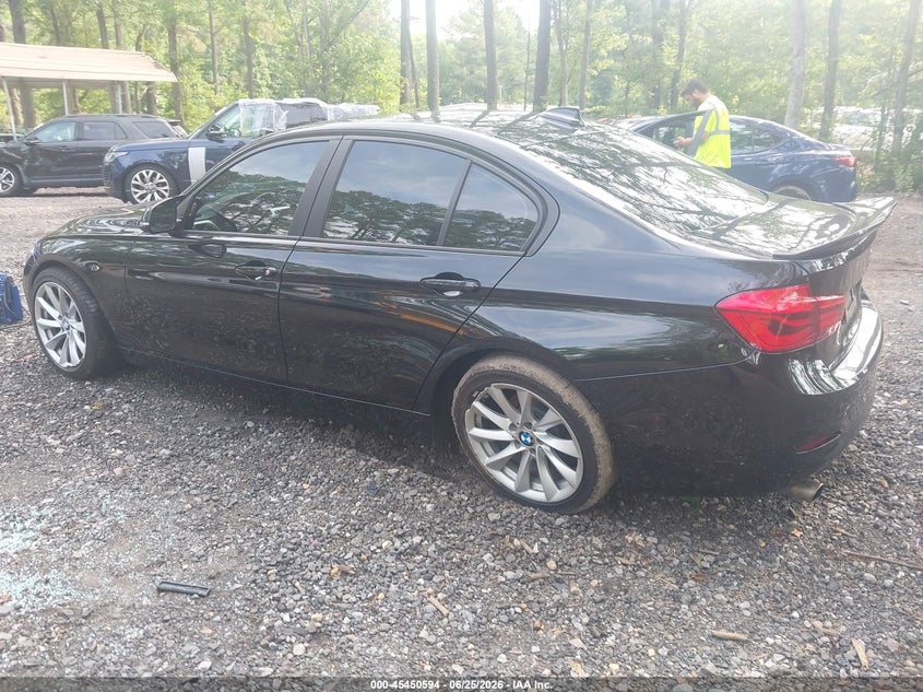 2018 BMW 3er VIN WBA8A3C5XJA489654 IAAI salvage auction — LEFT REAR, Salvage Title, sold $4,300 on 2026-08-18 (photo 3)