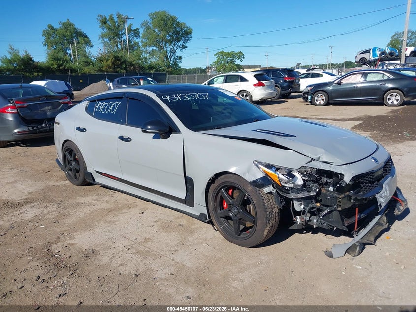 2018 Kia Stinger VIN KNAE55LC9J6030488 IAAI salvage auction — FRONT END, Salvage Title, sold $4,300 on 2026-07-29 (photo 1)