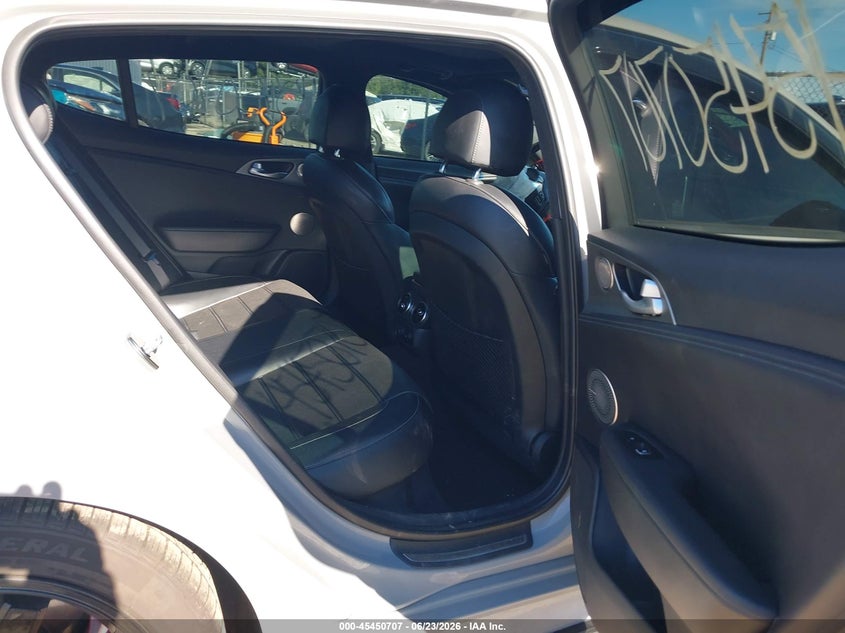 2018 Kia Stinger VIN KNAE55LC9J6030488 IAAI salvage auction — FRONT END, Salvage Title, sold $4,300 on 2026-07-29 (photo 8)