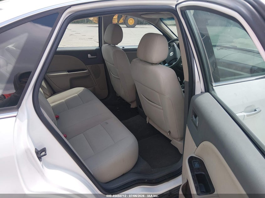 2008 Mercury Sable VIN 1MEHM40W28G624564 IAAI salvage auction — NORMAL WEAR, Clear (Missouri), sold $175 on 2026-07-21 (photo 8)