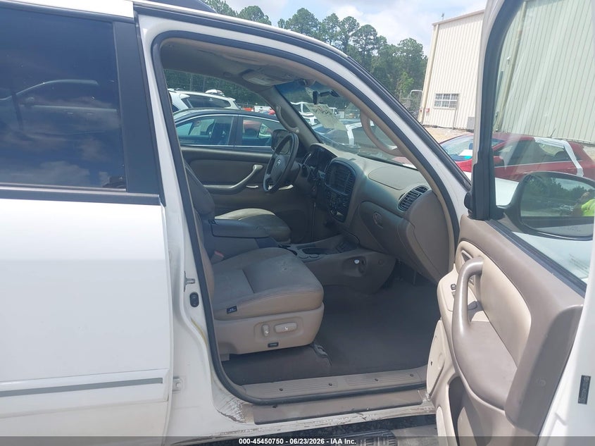 2005 Toyota Sequoia VIN 5TDZT34A55S258201 IAAI salvage auction — WATER/FLOOD, Salvage (Mississippi), sold $1,775 on 2026-07-31 (photo 5)