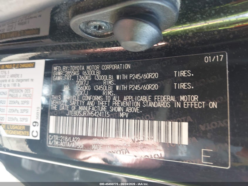 2017 Toyota 4runner VIN JTEBU5JR7H5424115 IAAI salvage auction — SIDE, Salvage Title, sold $10,200 on 2026-07-25 (photo 9)