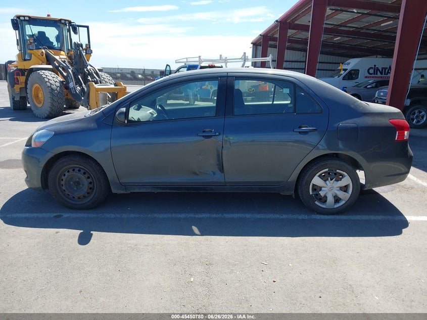 2007 Toyota Yaris VIN JTDBT923271073340 IAAI salvage auction — NORMAL WEAR, Clear - Dealer Only (California), sold $700 on 2026-07-07 (photo 6)