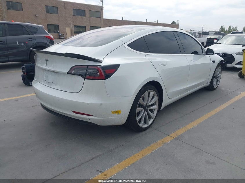 2018 Tesla Model 3 VIN 5YJ3E1EA4JF164585 IAAI salvage auction — RIGHT FRONT, Salvage Title, sold $4,550 on 2026-07-29 (photo 4)