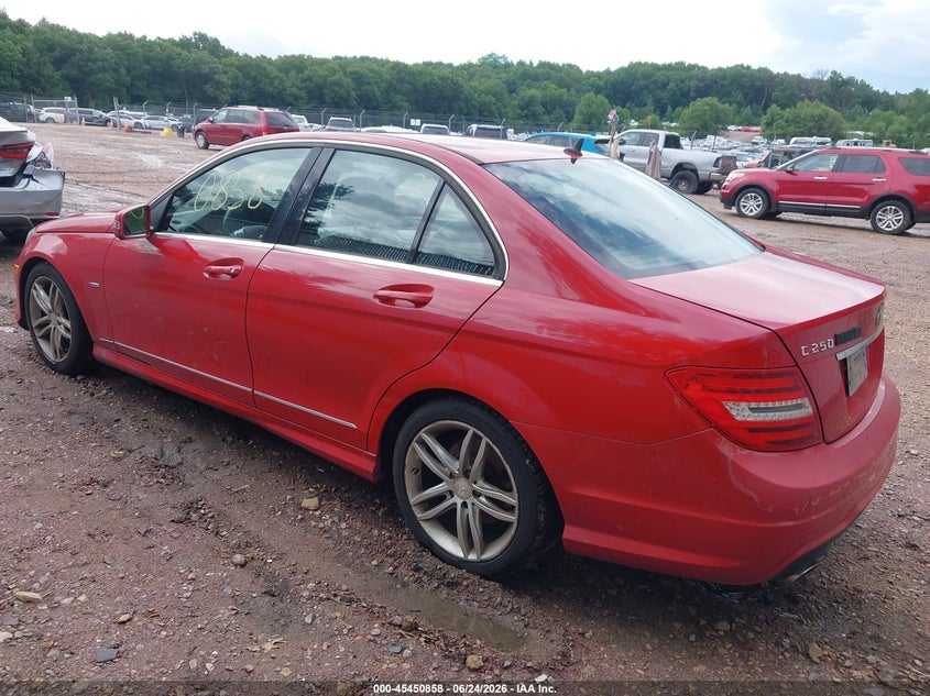 2012 Mercedes-benz C-klasse VIN WDDGF4HBXCR210234 IAAI salvage auction — NORMAL WEAR, Salvage Title, sold $225 on 2026-07-29 (photo 3)