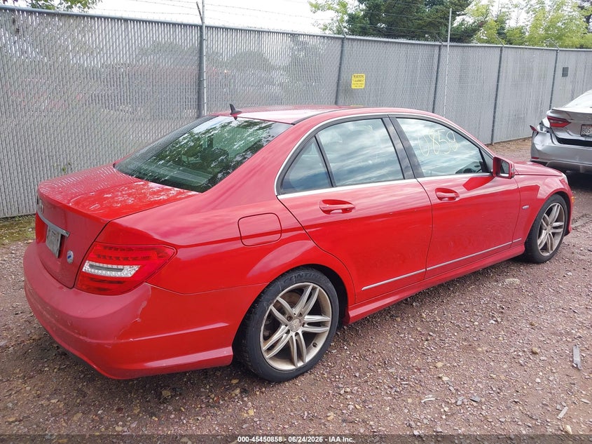 2012 Mercedes-benz C-klasse VIN WDDGF4HBXCR210234 IAAI salvage auction — NORMAL WEAR, Salvage Title, sold $225 on 2026-07-29 (photo 4)