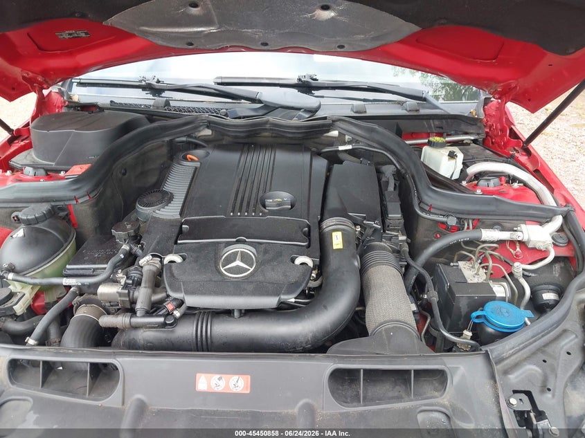 2012 Mercedes-benz C-klasse VIN WDDGF4HBXCR210234 IAAI salvage auction — NORMAL WEAR, Salvage Title, sold $225 on 2026-07-29 (photo 6)