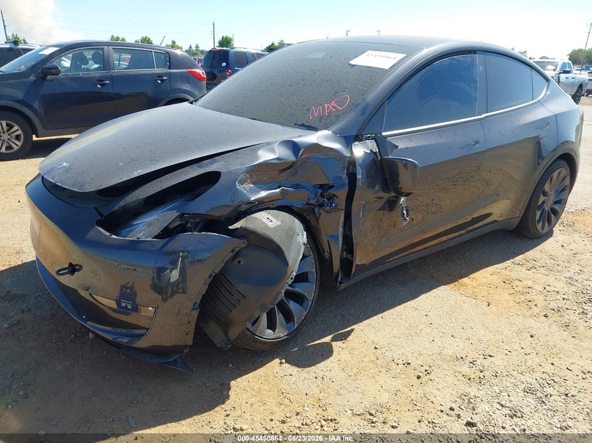 2024 Tesla Model y VIN 7SAYGDEF3RF129855 IAAI salvage auction — LEFT FRONT, Salvage Title, sold $20,100 on 2026-07-22 (photo 2)