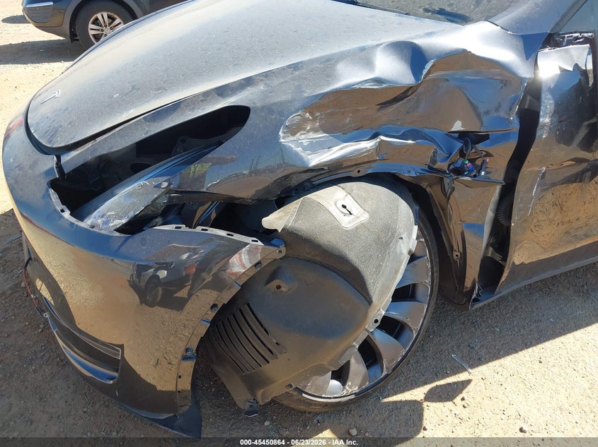 2024 Tesla Model y VIN 7SAYGDEF3RF129855 IAAI salvage auction — LEFT FRONT, Salvage Title, sold $20,100 on 2026-07-22 (photo 6)