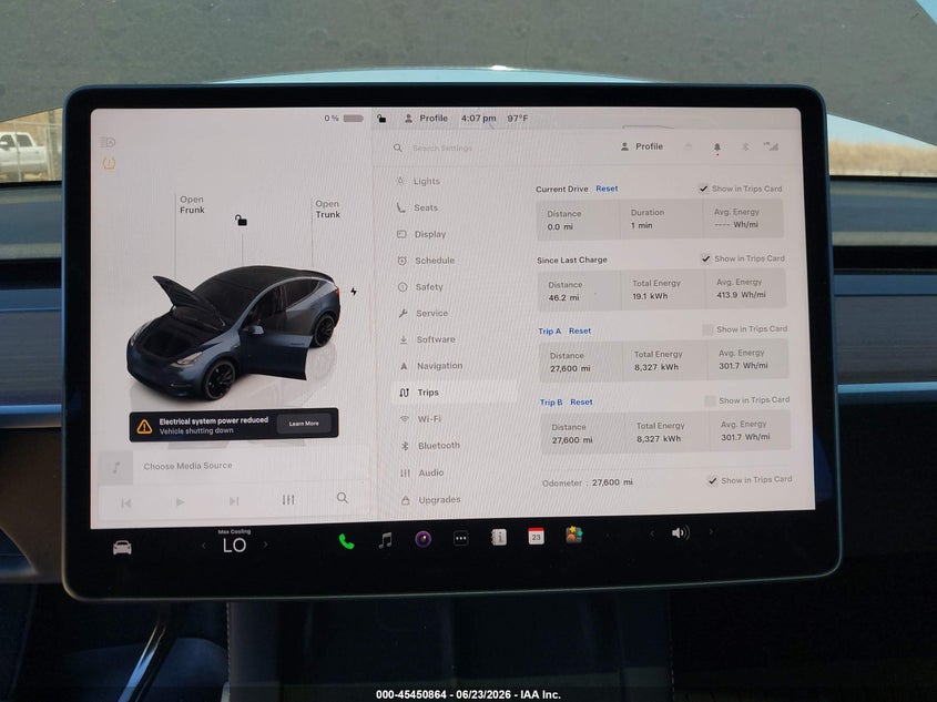 2024 Tesla Model y VIN 7SAYGDEF3RF129855 IAAI salvage auction — LEFT FRONT, Salvage Title, sold $20,100 on 2026-07-22 (photo 7)