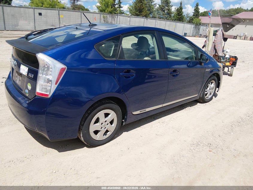 2011 Toyota Prius VIN JTDKN3DU7B0294685 IAAI salvage auction — NORMAL WEAR, Clear-Endorsement (Wisconsin), sold $900 on 2026-07-15 (photo 4)