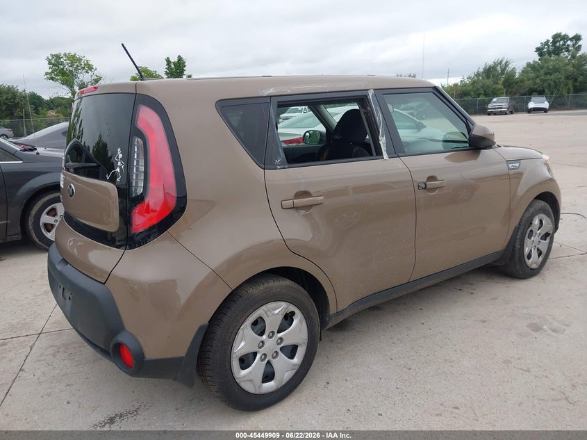 2015 Kia Soul VIN KNDJN2A25F7222941 IAAI salvage auction — NORMAL WEAR, Clear (Missouri), sold $800 on 2026-07-14 (photo 4)