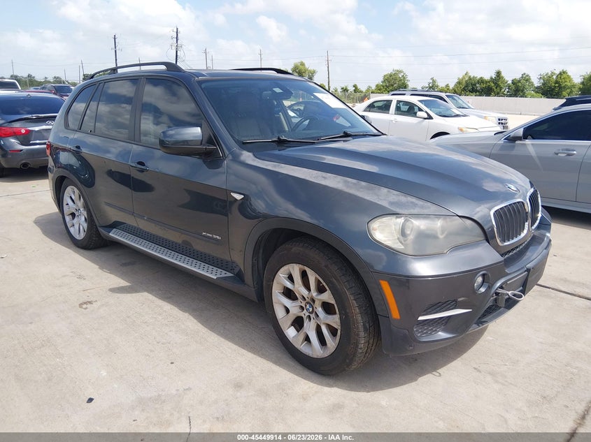 2011 BMW X5 VIN 5UXZV4C58BL401903 IAAI salvage auction — WATER/FLOOD, Salvage (Texas), sold $525 on 2026-07-24 (photo 1)
