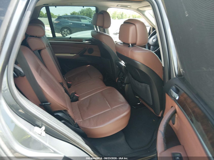 2011 BMW X5 VIN 5UXZV4C58BL401903 IAAI salvage auction — WATER/FLOOD, Salvage (Texas), sold $525 on 2026-07-24 (photo 8)
