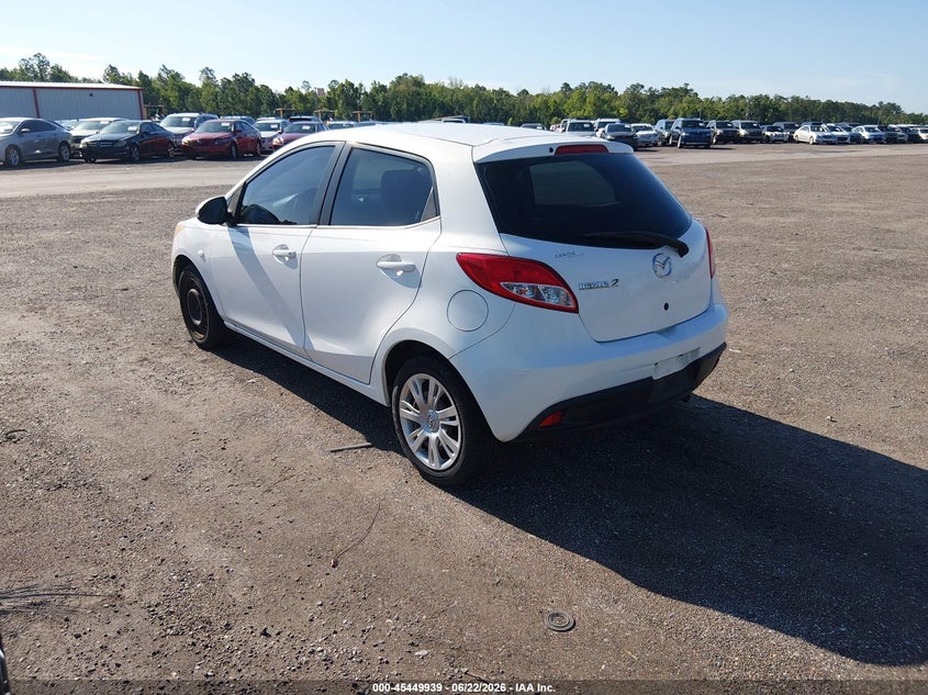 2011 Mazda 2 VIN JM1DE1HY6B0126210 IAAI salvage auction — NORMAL WEAR, Clear (Florida), sold $600 on 2026-07-28 (photo 3)