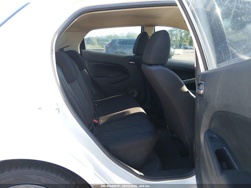 2011 Mazda 2 VIN JM1DE1HY6B0126210 IAAI salvage auction — NORMAL WEAR, Clear (Florida), sold $600 on 2026-07-28 (photo 8)